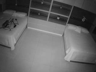 voyeurcam-casa-salsa-versus-room