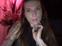 Opzoek naar wat spanning en ben je wat nieuwsgieirig naar deze ondeugende jonge milf? Hebben mijn looks je nieuwsgierig gemaakt of was het stiekem dat gespierde kontje?
Mijn lange haren of me heldere blauwe ogen?Laten we heerlijk samen kletsen en vertel mij jou fantasie, bij mij kun je alles zeggen! Het blijft ons geheimpje!Wie weet loopt de spanning zo hoog op dat we samen een heerlijk avontuurtje beleven en intens genieten.. Ik wacht op je.. Liefs