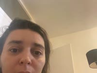 Hey coucou à toi, moi c’est Loly, 30 ans et maman de 4 enfants! Par ou commencer... Je suis une modèle webcam charismatique, sensuelle et très important: NATURELLE! J’adore créer un espace de confiance où l’on peut dialoguer, se découvrir et s’exprimer librement. Ceux qui me connaissent disent que je suis drôle, coquine, attentionnée, pipelette et très curieuse ^^. Je fais en sorte que mes visiteurs se sentent à l’aise, désirés et importants. Ici, il ne s’agit pas seulement de regarder : je t’invite à vivre une vraie histoire de connexion, d’intimité et de plaisir partagé Je suis une personne qui ose aimer et haïr, parfois très douce et parfois très sauvage.Bref c’est moi Loly 30ans et maman de 4 enfants