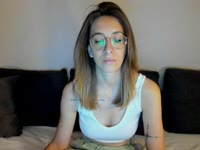 Eglish - Very gentle,with good sense of humor,i can make you feel good,sexy and horny :) German - Sehr sanft, mit gutem Sinn für Humor kann ich dich gut, sexy und geil fühlen lassen