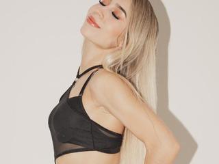 VictoriaWhite1