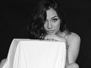 camwhore photo AmyZuri