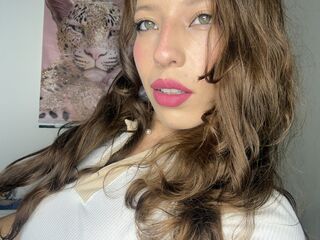 cam girl playing with sextoy CatalinaKlopp