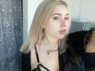 live cam chat DinahSalimas