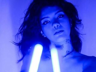 camgirl masturbating with vibrator HinataDarky