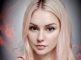 hot cam show KarinaEvani