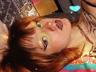 cam girl playing with sextoy LyndseyLindow