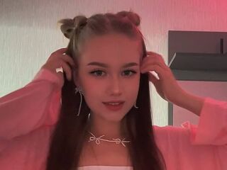 fingering MadisonLehar