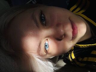 naked cam girl masturbating with vibrator PhyllisBrancato