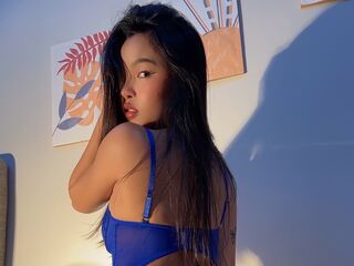 camgirl showing tits SessahMi