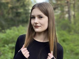 cam girl masturbating with sextoy BernardPeters