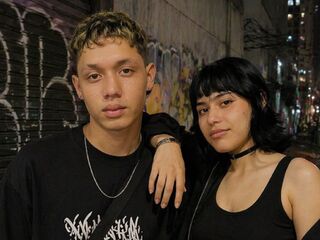 live couple fuck AxelAndCloe