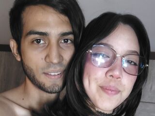 live couple webcam LizzyAndMark