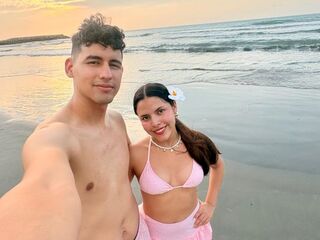 webcam couple sexchat SaraAndrex