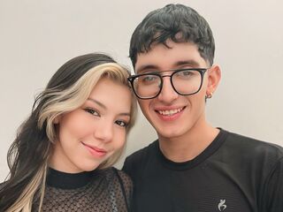 nude cam couple photo ValeriaandTomas