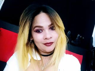 webcamgirl bdsm show BellucciSarah