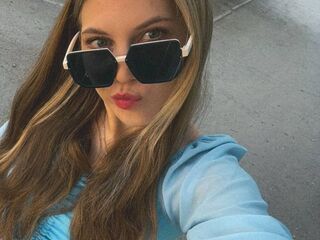 chatroom webcam picture AlexaMalouf