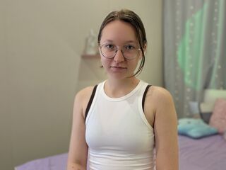 camgirl fingering pussy AliceBass
