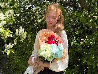 camgirl webcam AliseMorise