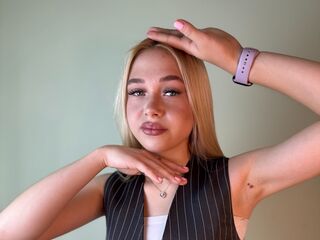 Kinky webcam girl AngelynBroe