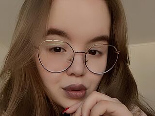 camgirl masturbating with vibrator AnnetPovilain