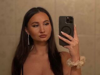 naked webcam girl fingering AriaWaverly