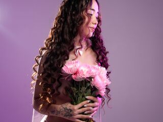 live cam chat BellaClaire