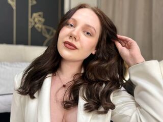 live chatroom BellaSwiger