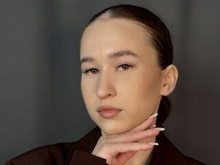 topless cam girl BlanchFlakes