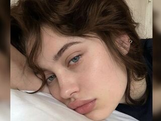 naked camgirl picture BrettOpher