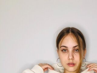 masturbating camgirl BrimladExcell