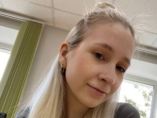 cam girl showing tits BrittleDorget