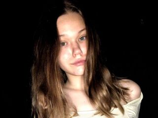 topless webcamgirl BulahWickes