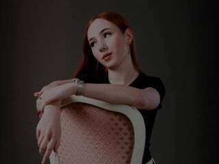 beautiful girl webcam CarleenZangari