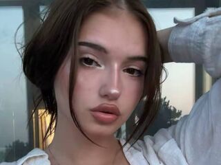 nude camgirl pic CarlosRayna