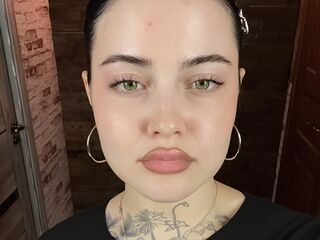 cam slut CarmenFurmanik