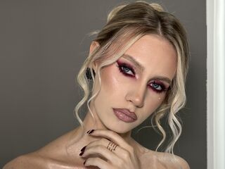 naked cam girl masturbating with vibrator CherryRose