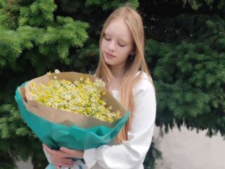 jasmin webcam model ChristieBrozyna