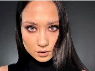 webcam babe chatroom ColbyMccrum