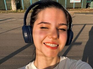 naughty cam girl CraveEden