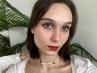 nude cam girl photo CwenFurnish