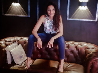 masturbating camgirl DamarisPommes