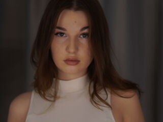 beautiful webcam girl DanielleStinser