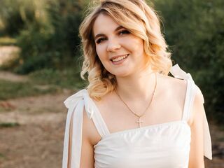 girl porn web cam DemetriceAkpan