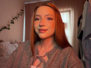 naked cam girl photo DianniLinell