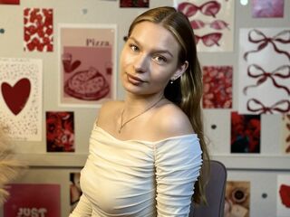 hot cam girl masturbating with sextoy DonetteSimple