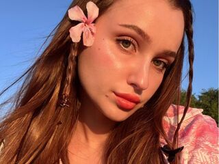 naked webcam girl ElisaHeathe