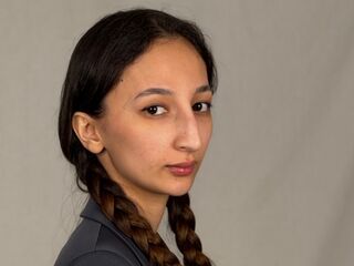 naked camgirl masturbating with vibrator ElmiraEasom