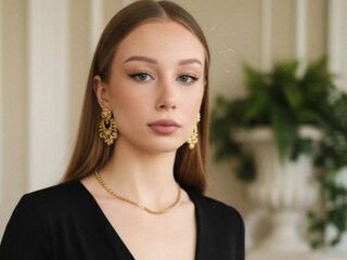 girl cam live EmaGurrad