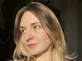 hot webcam show EmaSchlotzhauer